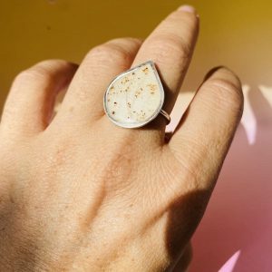 Anillo Gota Grande relleno de leche materna