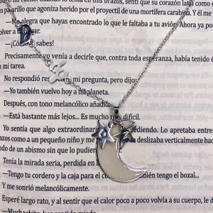 Colgante media luna rellena de leche materna