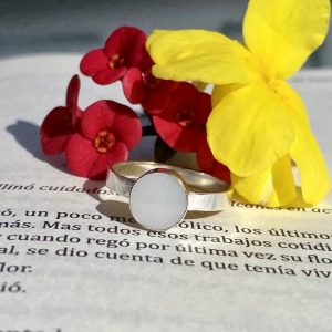 Anillo luna llena de leche materna