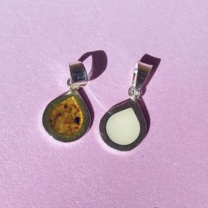 Gotita mini de leche materna y cordon